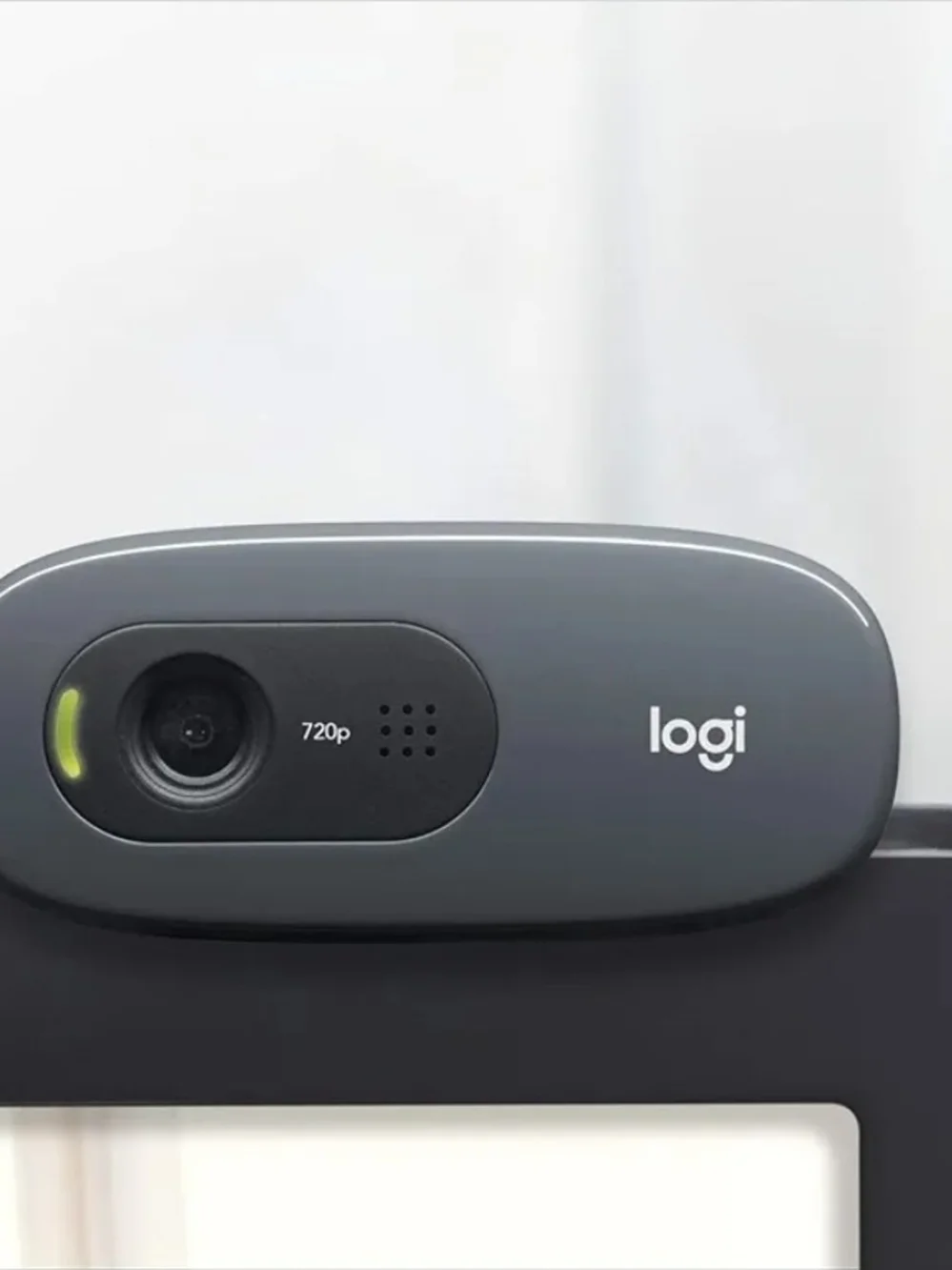 Logitech C270 HD Webcam - Black